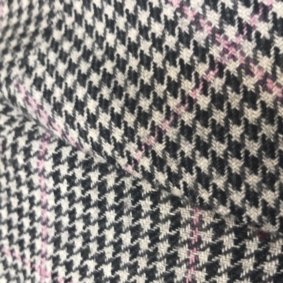 Express black, white and pink houndstooth skirt - Picture 5 of 9